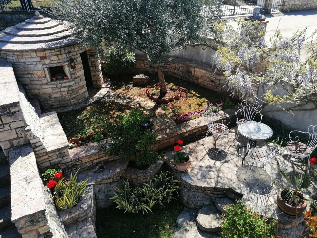 Nice Apartment Montepozzo With Private Garden Rovinj Exterior foto